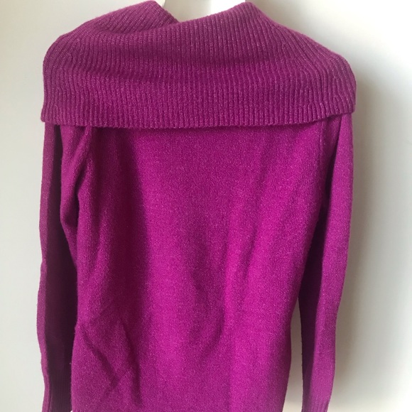 Fuchsia Lotf sweater - Picture 3 of 3